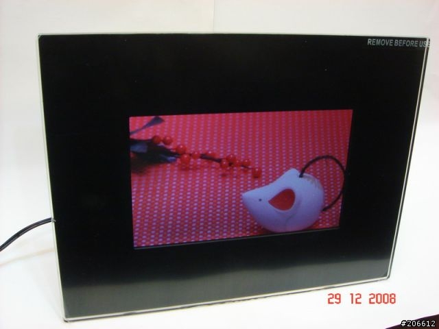 [分享]Comxion Ufoto 700WD七吋 數位相框開箱文