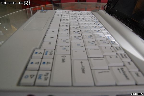 [阿咪愛開箱]遲來的巧遇 宏碁Acer Aspire One 珍珠白小筆電