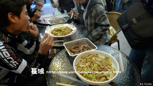 【臨時約吃】12/6(六) 下午四點 藥膳麻辣魯味 一樓有照片