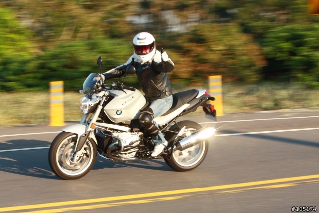 [分享] R1200R - 139 縣道追焦