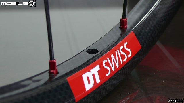 世界最輕1250克的DT SWISS XRC 1250 登山車陶瓷培林碳纖輪組開箱分享