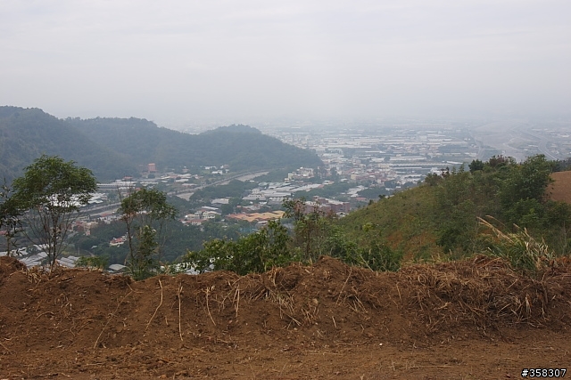 蜈蚣崙山