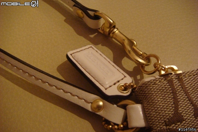 Coach Leatherware EST. 1941經典的C logo 咖啡色 手拿包