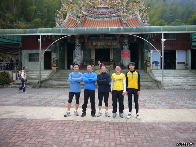 [分享]恨無月之大坑凌雲寺藥繕排骨湯之旅－凡骨篇