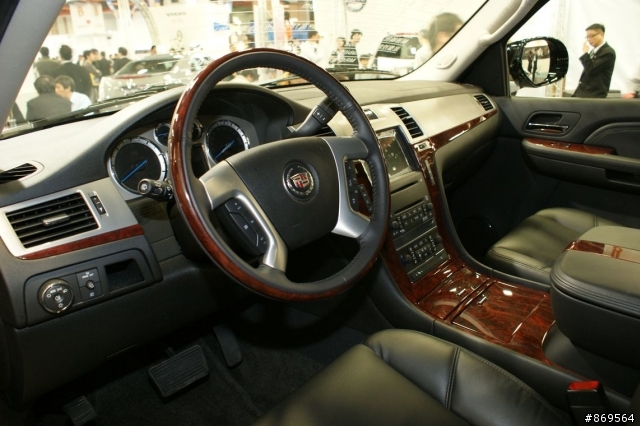 車展新朋友 Cadillac 2009 Escalade (可以算開箱文嗎~)