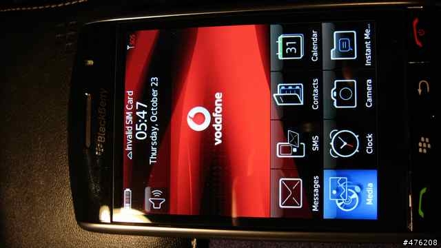 小水果的進化：BlackBerry storm開箱