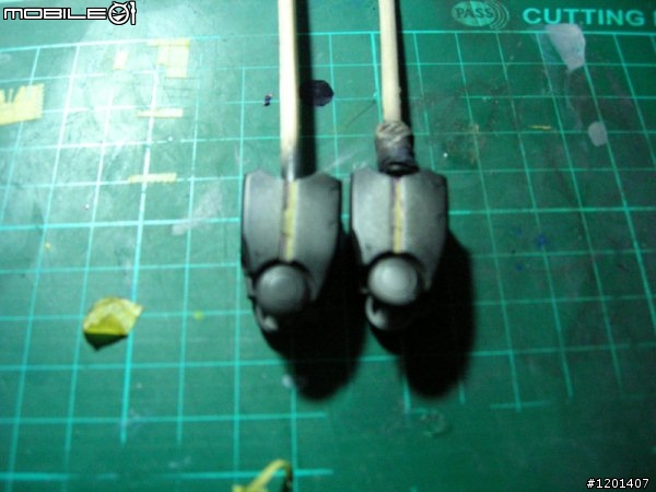 [分享]1/100能天使鋼彈雪崩式樣-迷彩塗裝(追加高亮度相片)