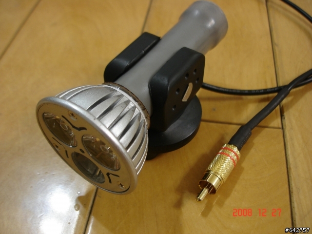 DIY  三個P4 LED高亮度自行車燈，稍後補上完整燈型