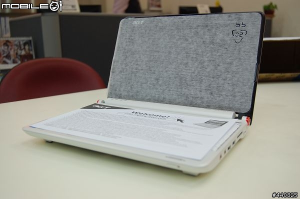 [阿咪愛開箱]遲來的巧遇 宏碁Acer Aspire One 珍珠白小筆電