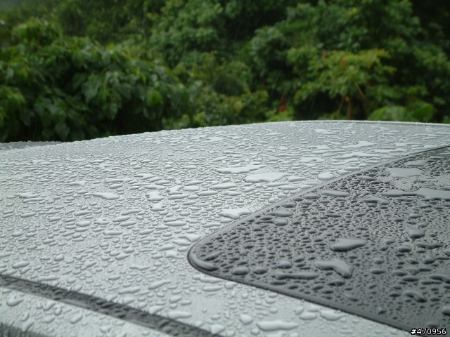 Meguiar's 美克拉 UQD 遇到下雨天~