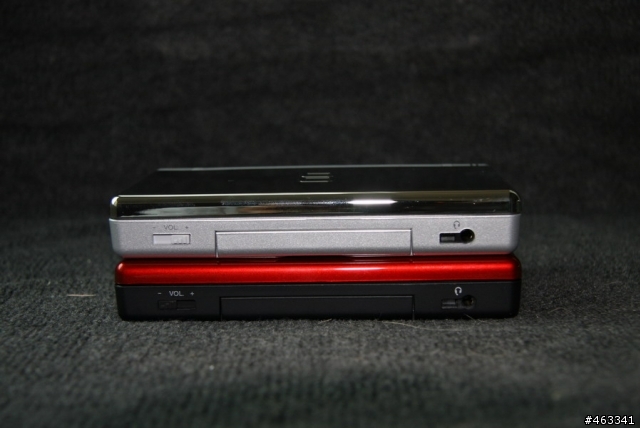 [分享]Club Nintendo限量版NDSL Premium Silver