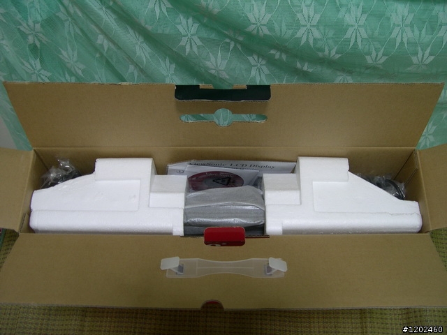 [開箱文]VIEWSONIC VX2433WM 24吋 FULL HD LCD 開箱!