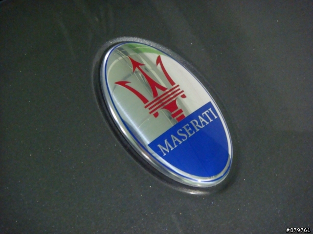 ［分享］停車場遇到09年式的Maserati Quattroporte