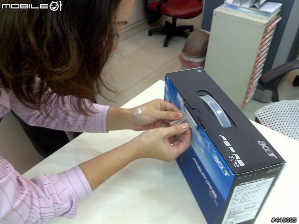 [阿咪愛開箱]遲來的巧遇 宏碁Acer Aspire One 珍珠白小筆電