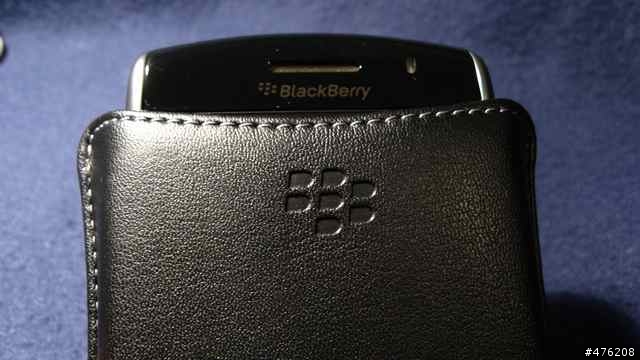 小水果的進化：BlackBerry storm開箱