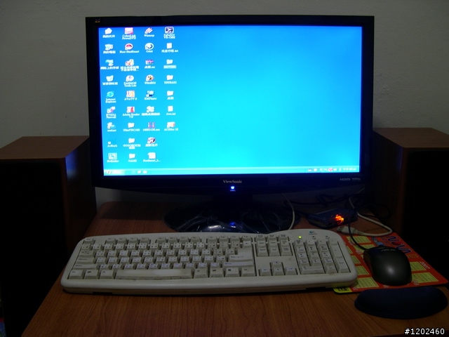 [開箱文]VIEWSONIC VX2433WM 24吋 FULL HD LCD 開箱!
