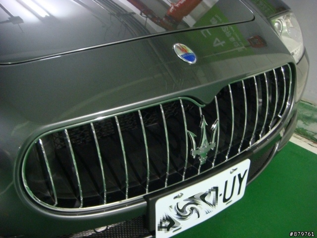 ［分享］停車場遇到09年式的Maserati Quattroporte