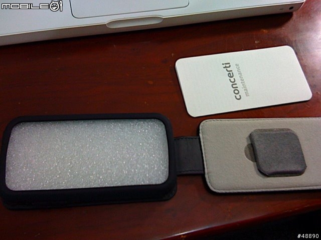 天冷了，幫您的iphone加件衣服吧! ----- Moshi Concerti 皮套