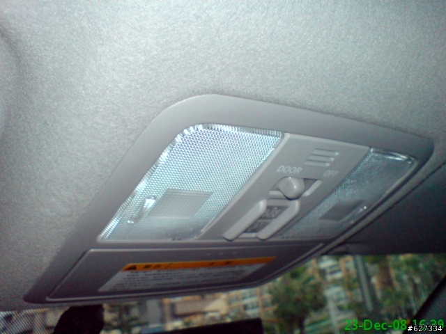 RAV4 黑色E天窗版開箱文