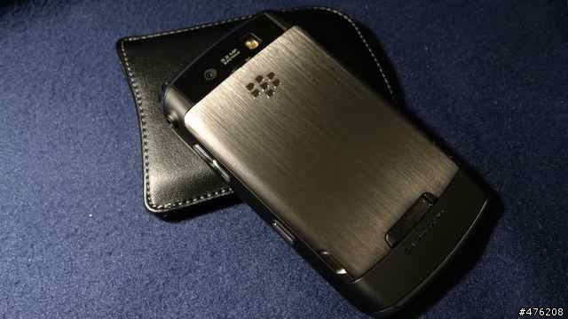 小水果的進化：BlackBerry storm開箱