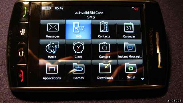 小水果的進化：BlackBerry storm開箱
