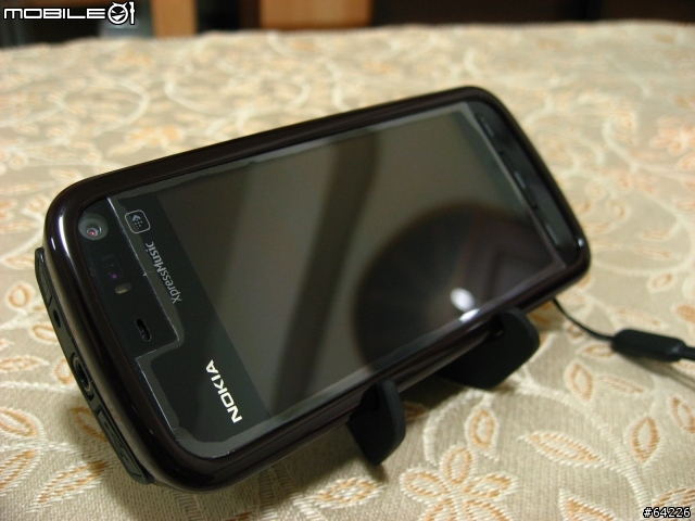 [分享]5800貼上自製的保護膜