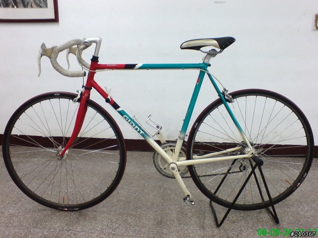 [分享] GIANT 約20年鋼管老跑車 ... 簡單升級 - 重出江湖