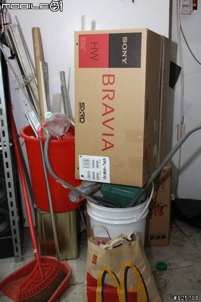 [分享]Sony新款SXRD投影機VPL-HW10不專業開箱文