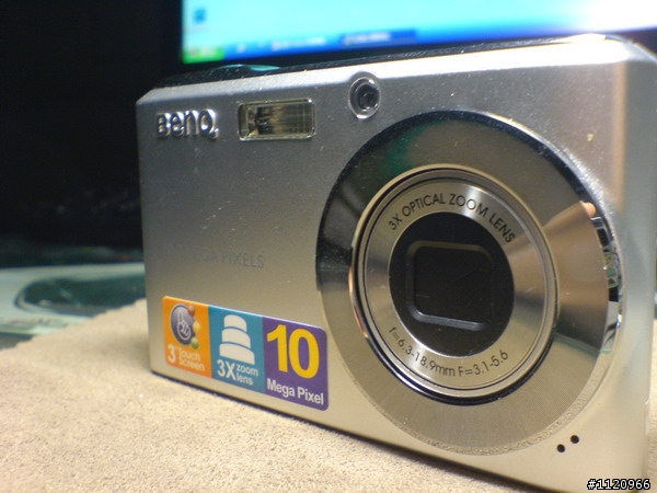 BENQ-E1050t剛出爐又不專業的開箱文