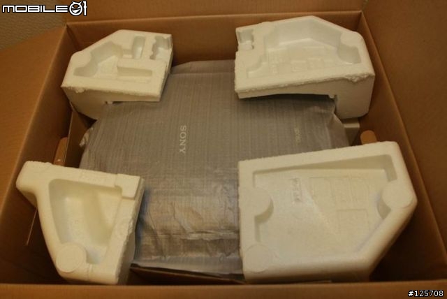 [分享]Sony新款SXRD投影機VPL-HW10不專業開箱文