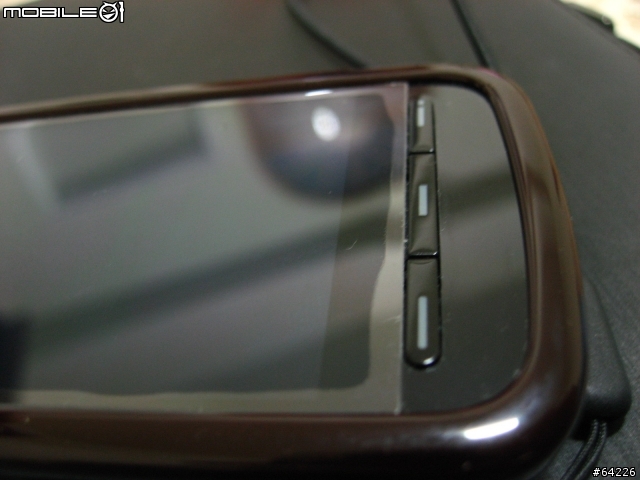 [分享]5800貼上自製的保護膜