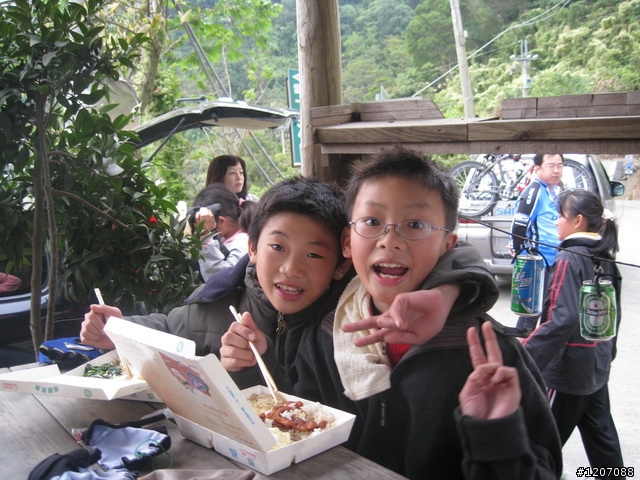 12/6-7六年級學生日月潭兩天一夜單車行