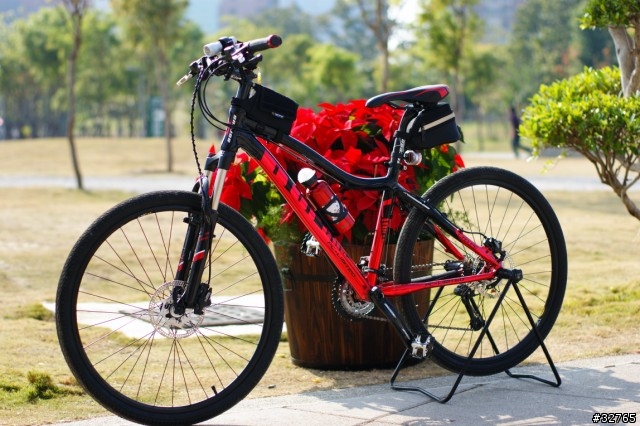【分享】女王的生日禮物隱藏版黑紅海豚車 2008-12-27更新新照片