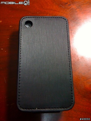 天冷了，幫您的iphone加件衣服吧! ----- Moshi Concerti 皮套