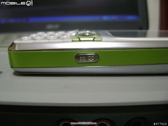 {經典白綠配} Sony ericsson k660i開箱文