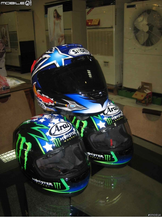 Arai RX-7 RR5 HOPKINS開箱(無法在人身部品發文.若不妥我自刪)