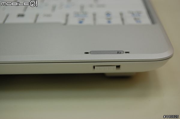 [阿咪愛開箱]遲來的巧遇 宏碁Acer Aspire One 珍珠白小筆電