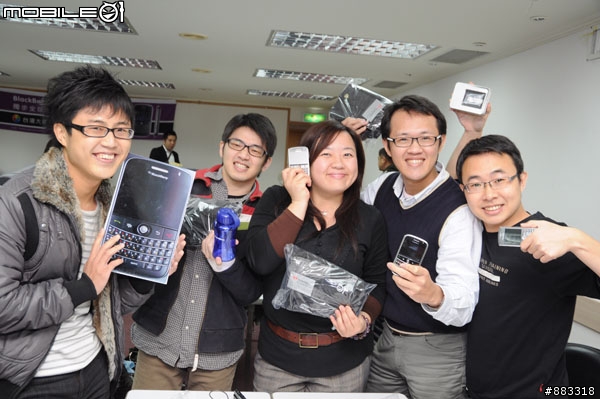 BlackBerry Bold 9000與Mobile01網友的快樂下午茶之約
