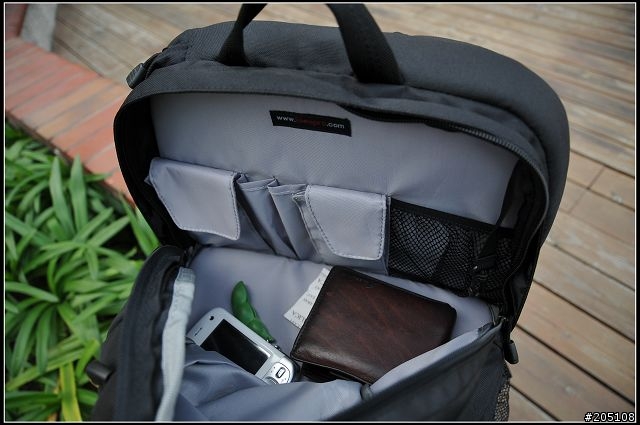 [分享]雙肩彈弓手Lowepro Fastpack 250
