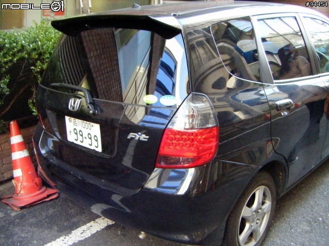 日本原廠的FIT...不知道第幾代...
