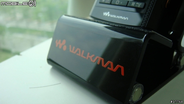 [喚醒體內的W細胞]Sony Ericsson W902 搖滾上市