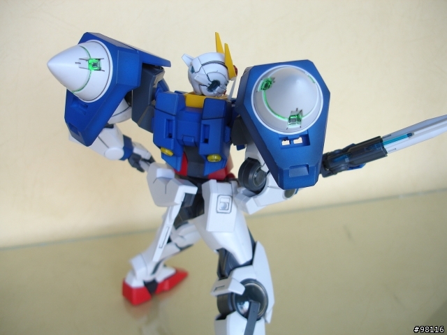 1/100 00 GUNDAM