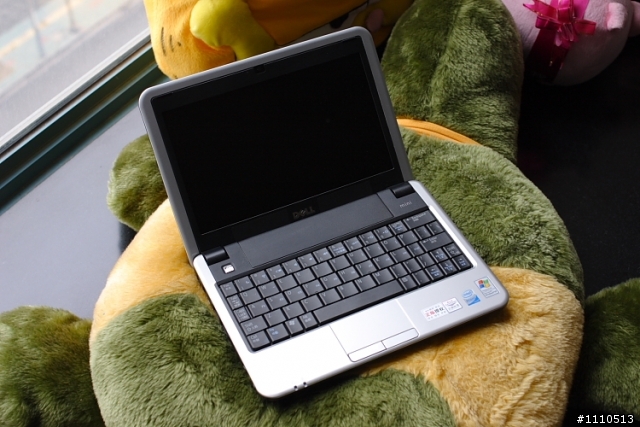 DELL Inspiron Mini9 (910) 入手试用,上点照片.