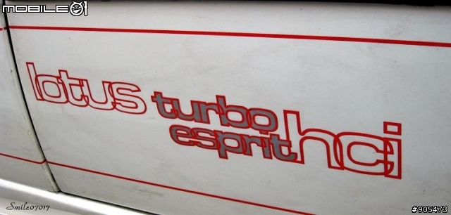 白色 LOTUS Esprit Turbo
