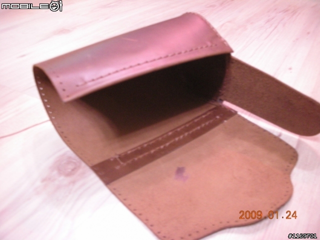 阿拔牌手工牛皮坐墊包---新增製作過程...針針皆辛苦