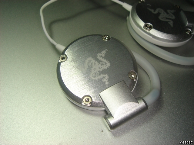 [求助]買耳機遇到這種情況不知道該不該算瑕疵.. (Razer m250)