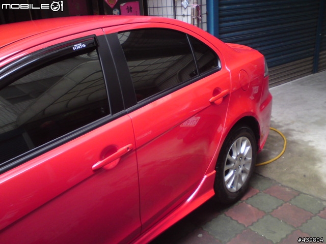 分享新車~~小紅紅~~很漂亮唷~~