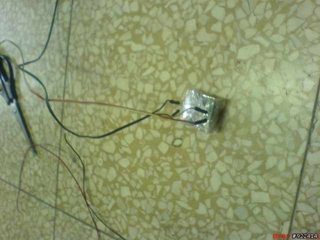 純粹無聊....在車上裝了一個電子錶....