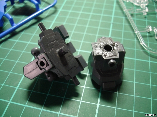 1/100 00 GUNDAM