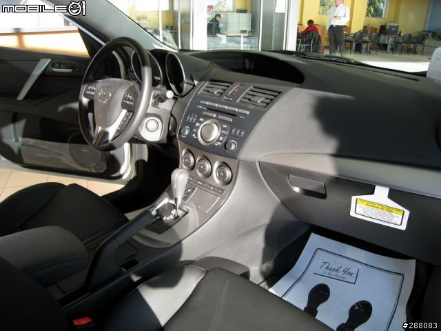 [2/8更新] [新增照片在57樓!]2010年式 MAZDA 3 5Dr/4Dr實車搶先看!!!